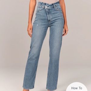 Abercrombie 90s Ultra High Rise Straight Jeans